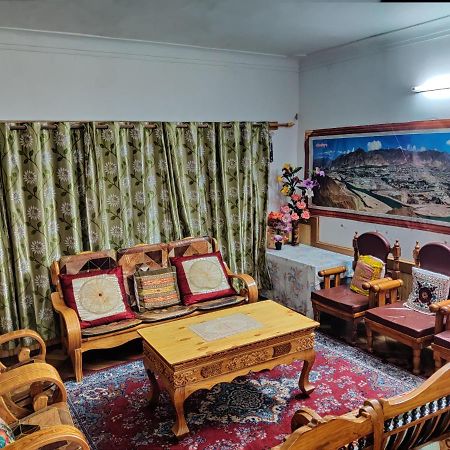 Youthok Guest House Лех Экстерьер фото