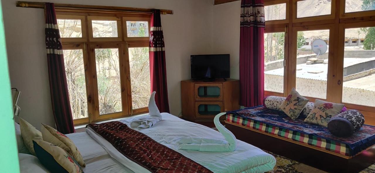 Youthok Guest House Лех Экстерьер фото