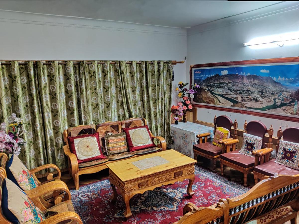 Youthok Guest House Лех Экстерьер фото