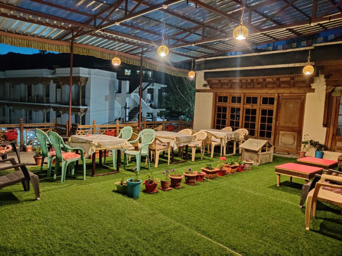 Youthok Guest House Лех Экстерьер фото