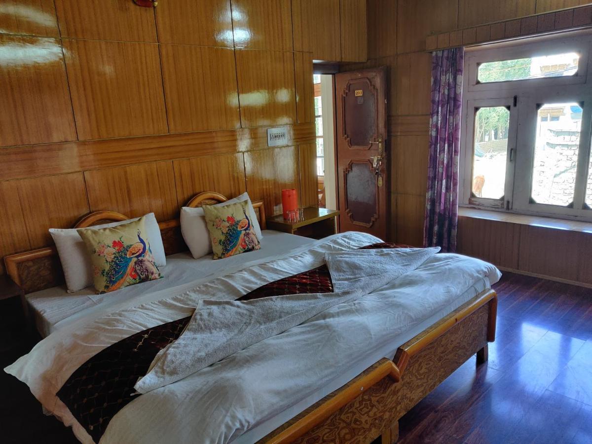 Youthok Guest House Лех Экстерьер фото