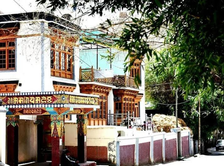 Youthok Guest House Лех Экстерьер фото